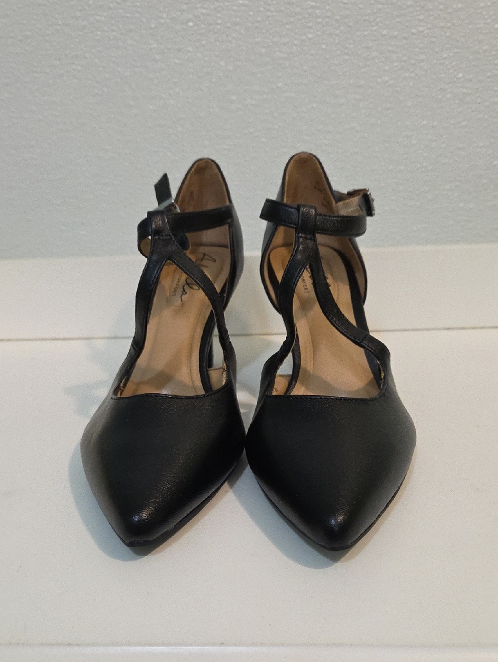 Black Women's Pointed T-Strap Heels By Abella NWT Size 6 1/2